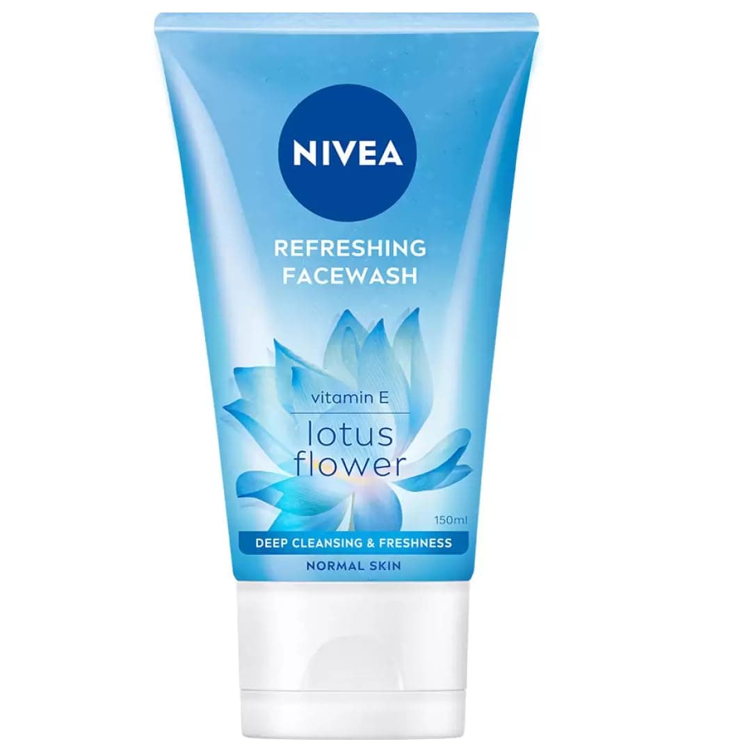Nivea Refreshing Face Wash | Normal Skin With Vitamin E | 150ml (5.07 Fl Oz)